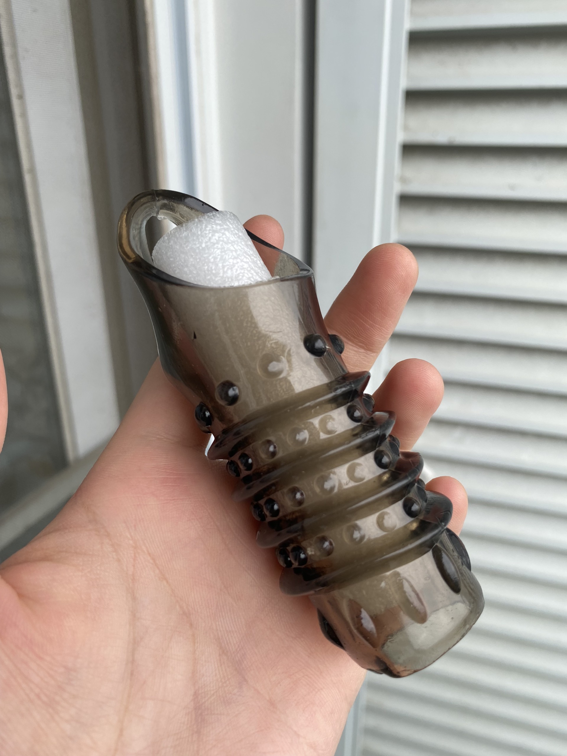 Phần giữa bao cao su có dây quấn cho dương vật